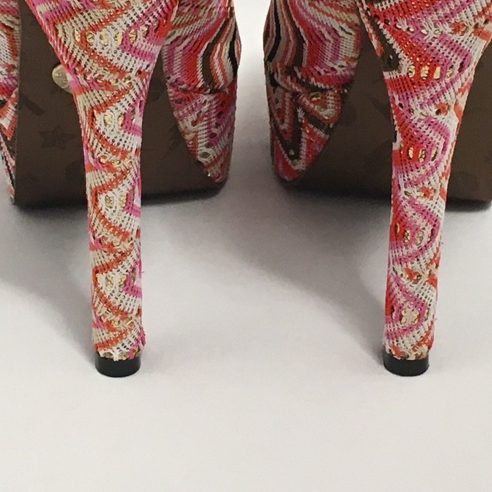 Betsy Johnson Shoes 7.5 Pink Metallic Chevron Heel - Picture 4 of 8